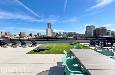 1 Bedroom Lakeview Apartment
