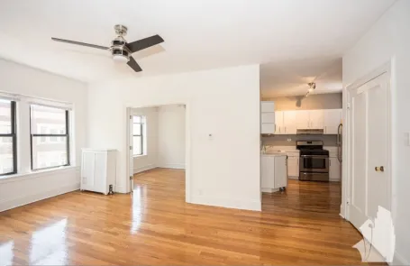 3 Bedroom Lakeview Apartment
