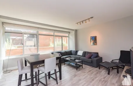 2 Bedroom Streeterville Apartment