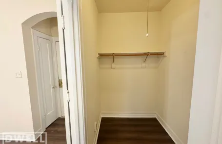 Studio Rogers Park Apartment
