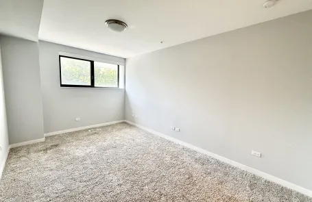 2 Bedroom Ravenswood Apartment