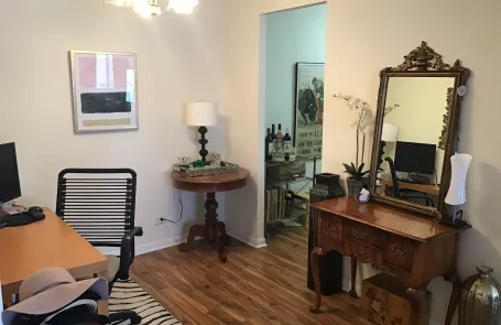 1 Bedroom Lakeview Apartment