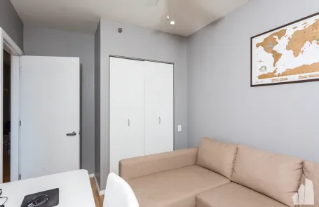 2 Bedroom West Loop Apartment