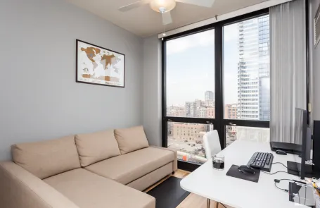2 Bedroom West Loop Apartment