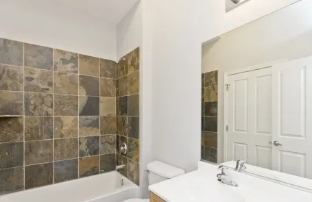3 Bedroom South Loop Apartment
