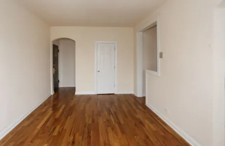 Studio Ravenswood Apartment