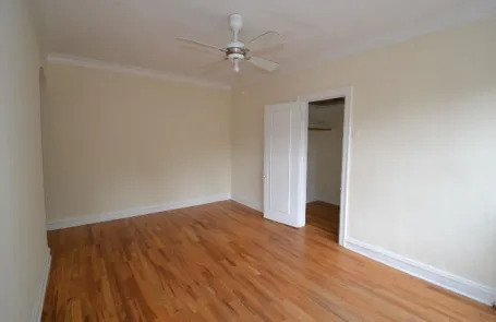 Studio Ravenswood Apartment