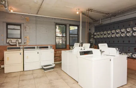 Studio Ravenswood Apartment