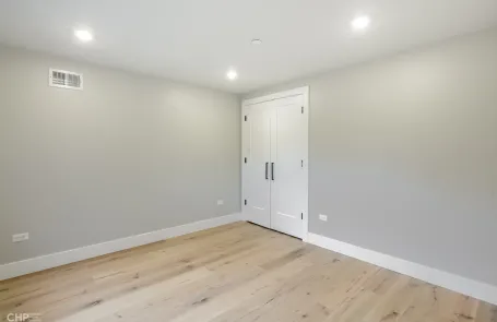 2 Bedroom River West Apartment