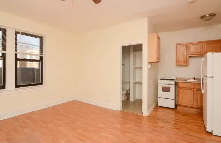 Studio Ravenswood Apartment