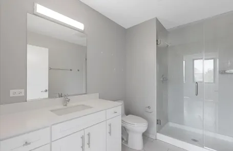 2 Bedroom Ravenswood Apartment