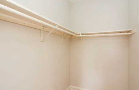 Studio Ravenswood Apartment