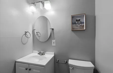 1 Bedroom Edgewater Apartment