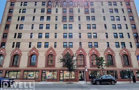 Studio Uptown Apartment
