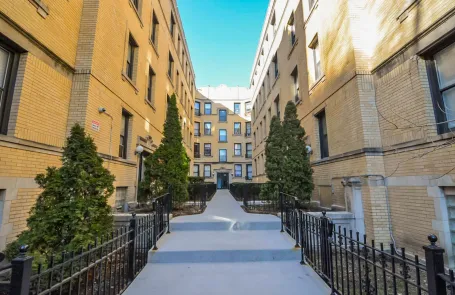 1 Bedroom Sheridan Park Apartment