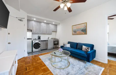 1 Bedroom Old Town Apartment