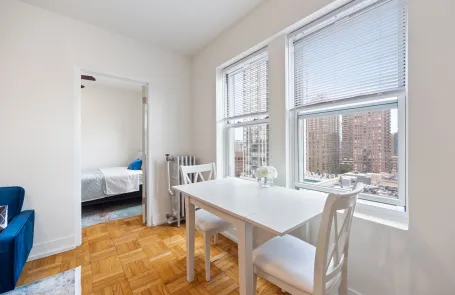 1 Bedroom Old Town Apartment