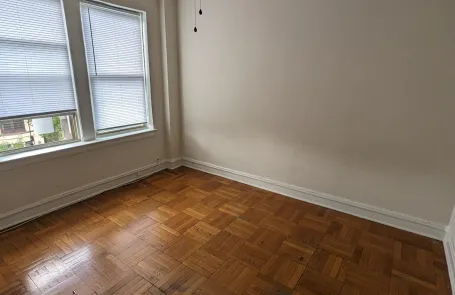 1 Bedroom Rogers Park Apartment