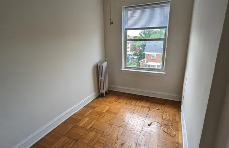 1 Bedroom Rogers Park Apartment