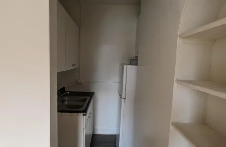 1 Bedroom Rogers Park Apartment