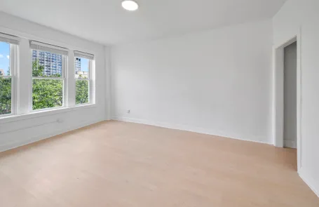 Studio-1 Bedroom Margate Park Apartment