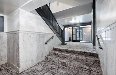 1 Bedroom Lakeview Apartment