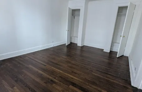 1 Bedroom Lakeview Apartment