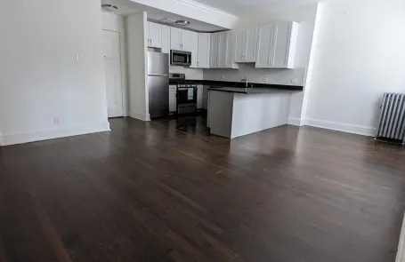 1 Bedroom Lakeview Apartment