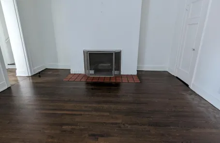 1 Bedroom Lakeview Apartment