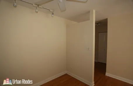 Studio Lincoln Park Apartment