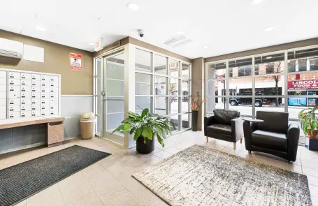 Studio Lincoln Park Apartment