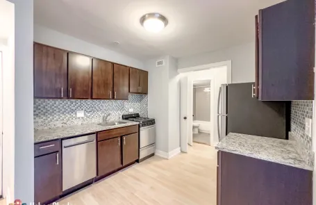 1 Bedroom Lakeview Apartment