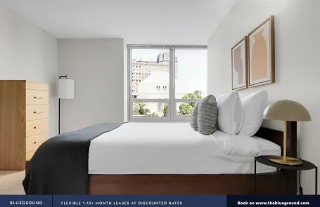 1 Bedroom Lakeview Apartment
