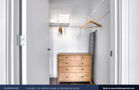 2 Bedroom West Loop Apartment