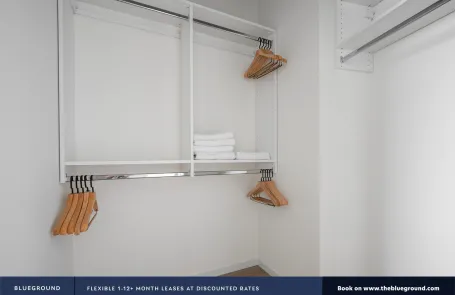 2 Bedroom West Loop Apartment