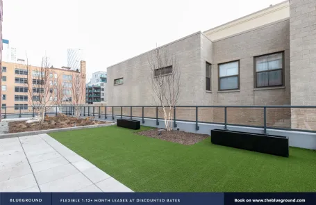 Studio West Loop Apartment