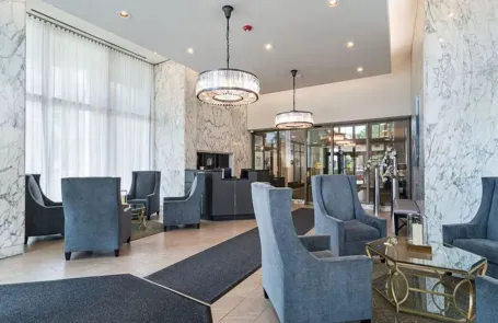 1 Bedroom Lakeview Apartment