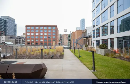 2 Bedroom West Loop Apartment