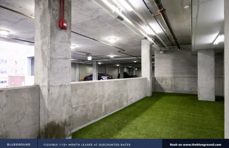 2 Bedroom West Loop Apartment