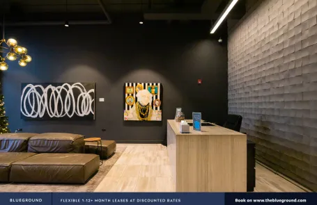 2 Bedroom West Loop Apartment