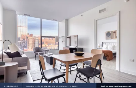 2 Bedroom West Loop Apartment