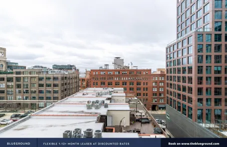 Studio West Loop Apartment