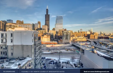 2 Bedroom West Loop Apartment
