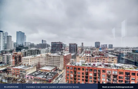 2 Bedroom West Loop Apartment