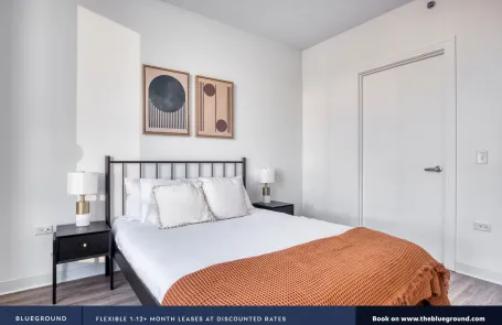 2 Bedroom West Loop Apartment