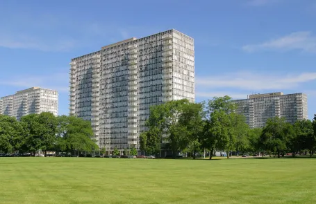 1-2 Bedroom Douglas Apartment