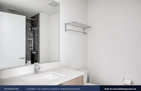 Studio South Loop Apartment