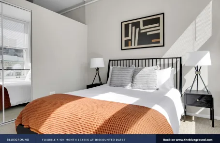 2 Bedroom Chicago Loop Apartment