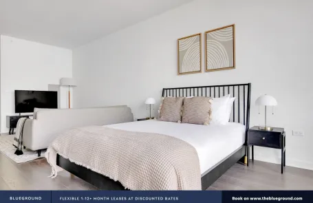 Studio West Loop Apartment