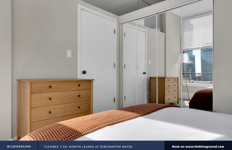 2 Bedroom Chicago Loop Apartment